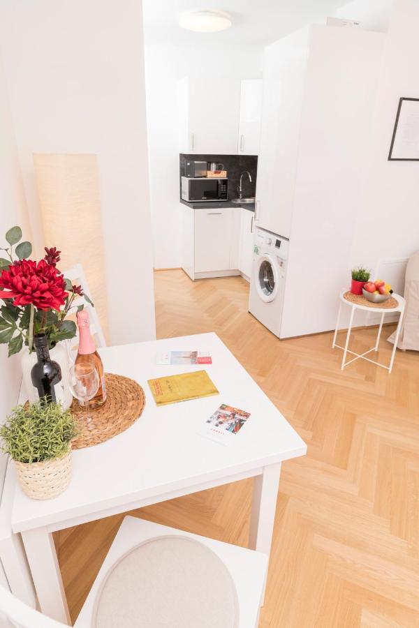 Red Monkey Vienna Apartment 外观 照片